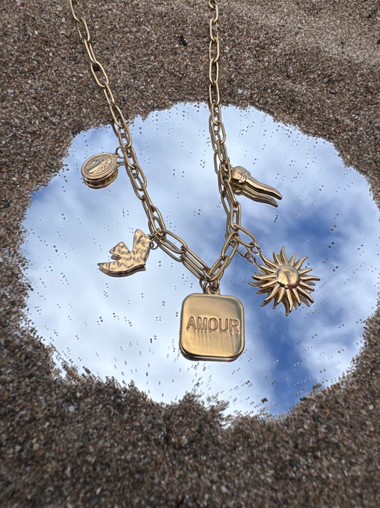Amour Necklace